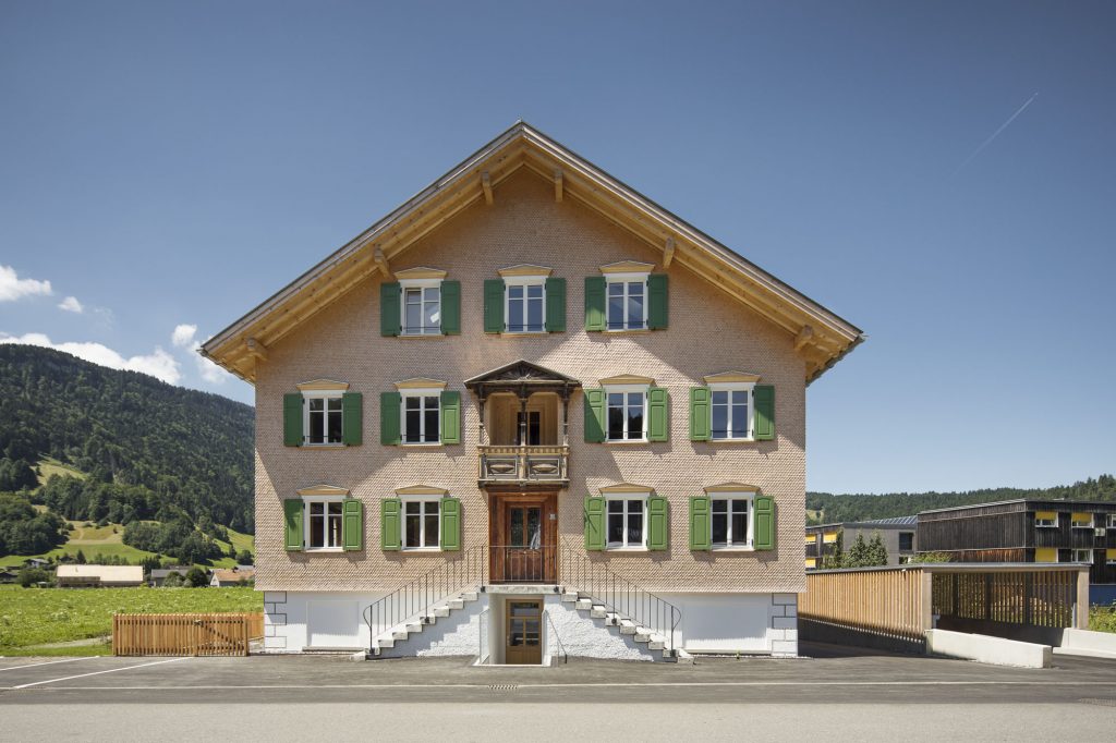 Ellenbogen Haus mitnand, Bezau